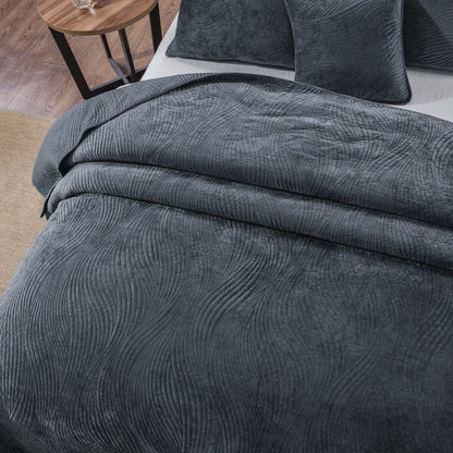 Navy Blue Waves Velvet Quilt Set