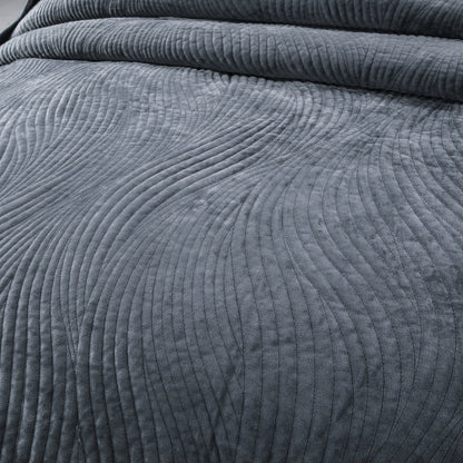 Navy Blue Waves Velvet Quilt Set